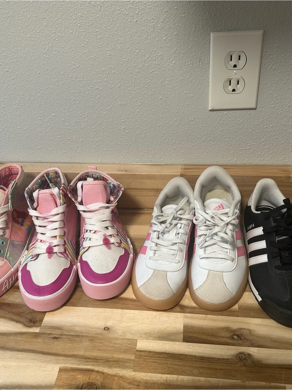 Bundle of 4 pairs of shoes size 3 girls  new